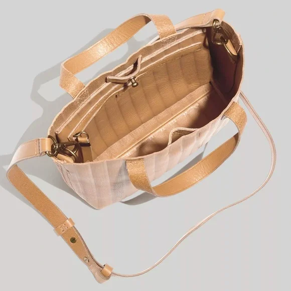 NWT! Madewell The Mini Transport Crossbody: Bubble Pleat Edition in Golden Oak - Picture 3 of 14